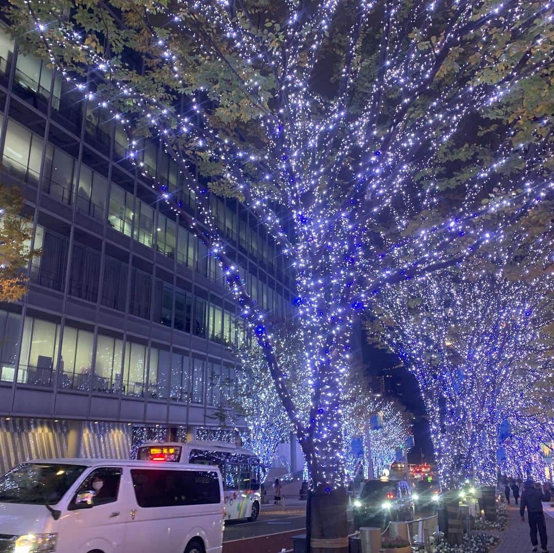 井上緑さんのインスタグラム写真 - (井上緑Instagram)「#六本木 #イルミネーション #寒い #綺麗でした」12月8日 19時31分 - ryokuo_kun
