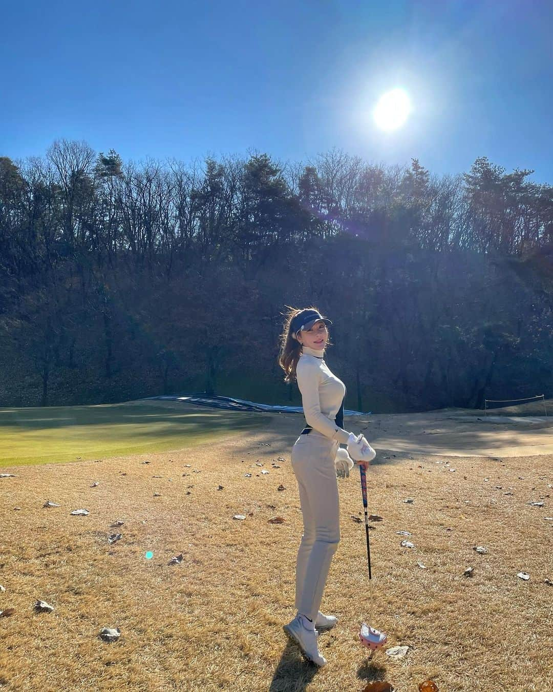 ハン・ジウンさんのインスタグラム写真 - (ハン・ジウンInstagram)「- 겨울골프도 문제없지😎 @lecoqgolf_kr @lecoqkorea - - #르꼬끄 #르꼬끄골프」12月8日 19時32分 - jieun_han