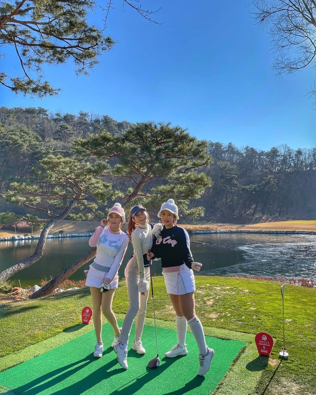 ハン・ジウンさんのインスタグラム写真 - (ハン・ジウンInstagram)「- 겨울골프도 문제없지😎 @lecoqgolf_kr @lecoqkorea - - #르꼬끄 #르꼬끄골프」12月8日 19時32分 - jieun_han