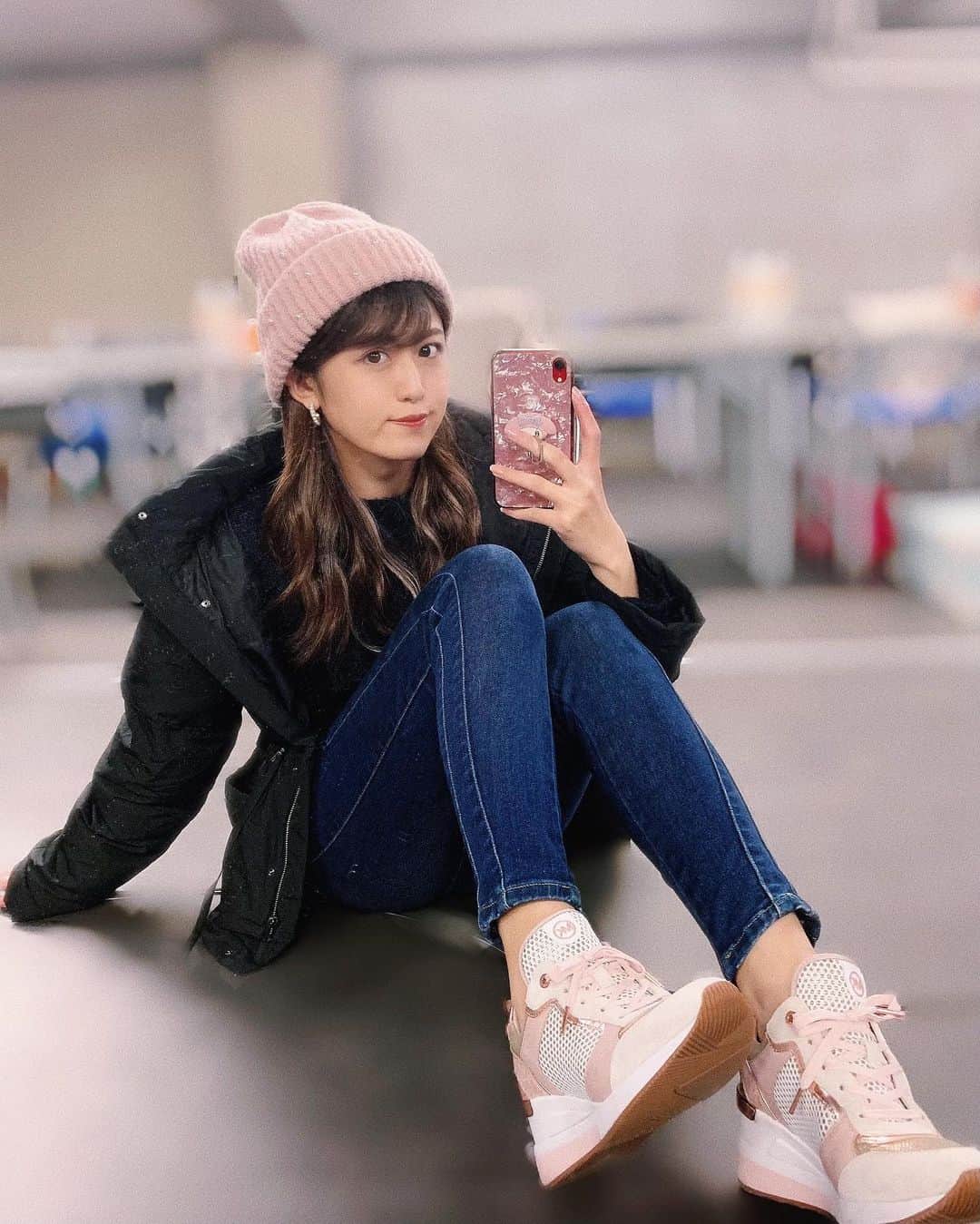 のインスタグラム：「﻿ WALLOP放送日の﻿ #YUKASHIFUKU *°♡﻿ ﻿ Knitcap / @zara ﻿ Outer / @rienda_official ﻿ Knit / @bershka ﻿ Pants / @snidel_official ﻿ Shoes / @michaelkors ﻿ ﻿ #私服 #アイドル #モデル #code #zara﻿ #rienda #bershka #snidel #michaelkors」
