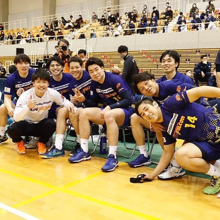 徳田新之介のインスタグラム：「日本選手権優勝！！！！ 皆さん応援ありがとうございました。  もっと活躍してチームを助けたい。 この大会では悔しい気持ちが大きいです。もっと頑張ります！  #handball #豊田合成ブルーファルコン  #doron #asics」