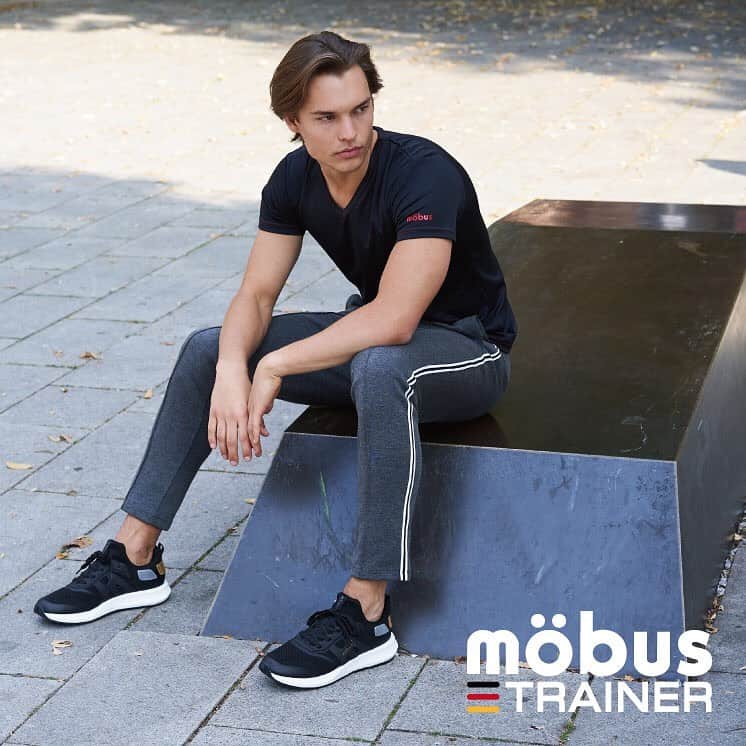 Mobus Footwearのインスタグラム