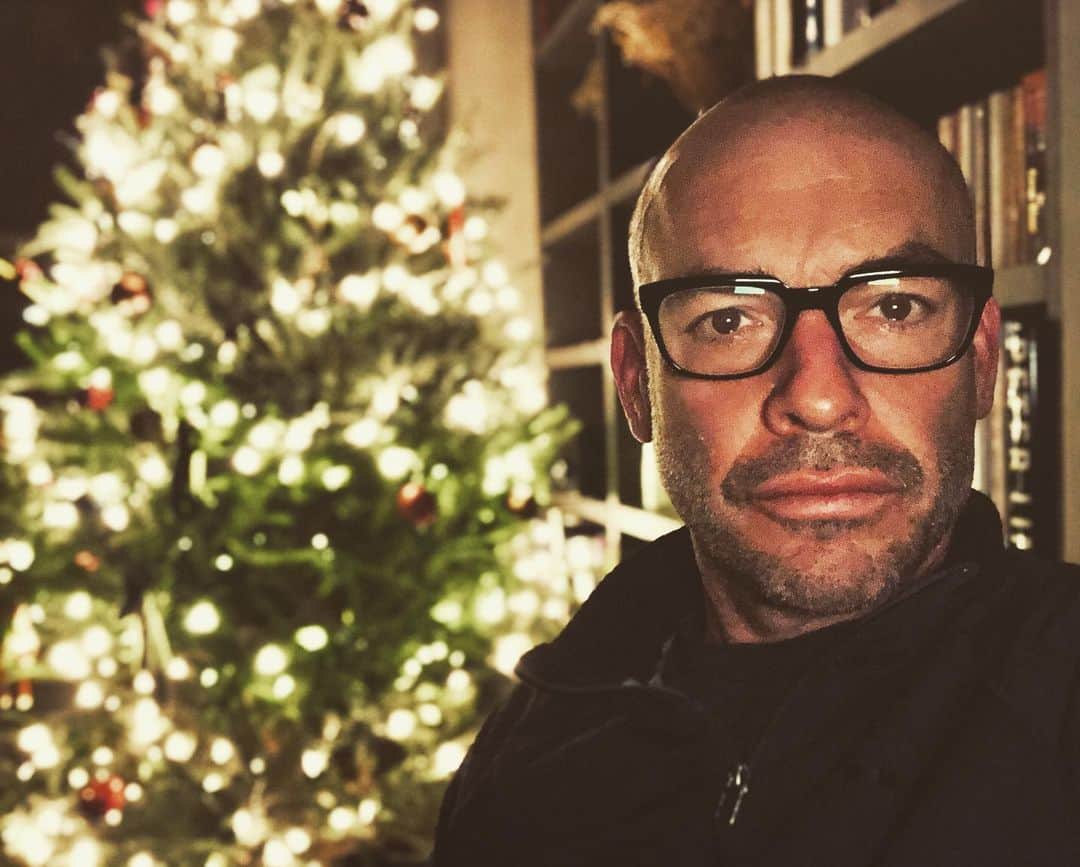 ポール・ブラックソーンのインスタグラム：「When you can’t sleep at night.」