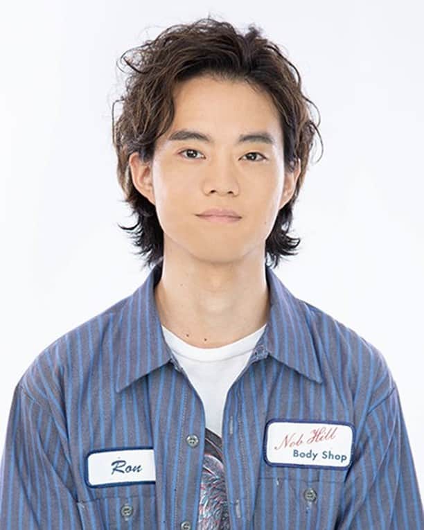 のインスタグラム：「#HIROSHI(FIVE NEW OLD) 慎太郎（上野 慎太郎）役  ◆キャストコメント◆ 恋人にしてはいけない３Bとの共同生活。 とにかく毎日事件が起きます(笑) だけど、その中でふと「あ、なんか自分と重なるなぁ。」なんてシーンやセリフもあるかもしれません。 是非、ご覧下さい!  ◆慎太郎 キャラクター紹介◆ 職業：美容師 スタイリストを目指し修行中のアシスタント。 いつも明るい弟タイプ。すごく素直で裏表がない。 甘え上手で、すぐ女の子にDMを送るダメ男。  #LINEマンガ #ドラマ #3Bの恋人 #FIVENEWOLD @fivenewold @hiroshifivenewold」