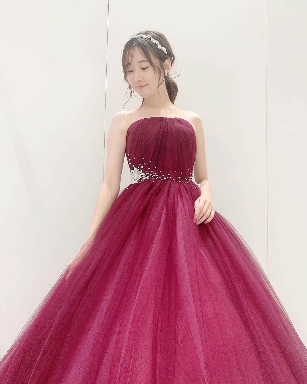 吉田友利恵のインスタグラム：「今日のお仕事は👗」