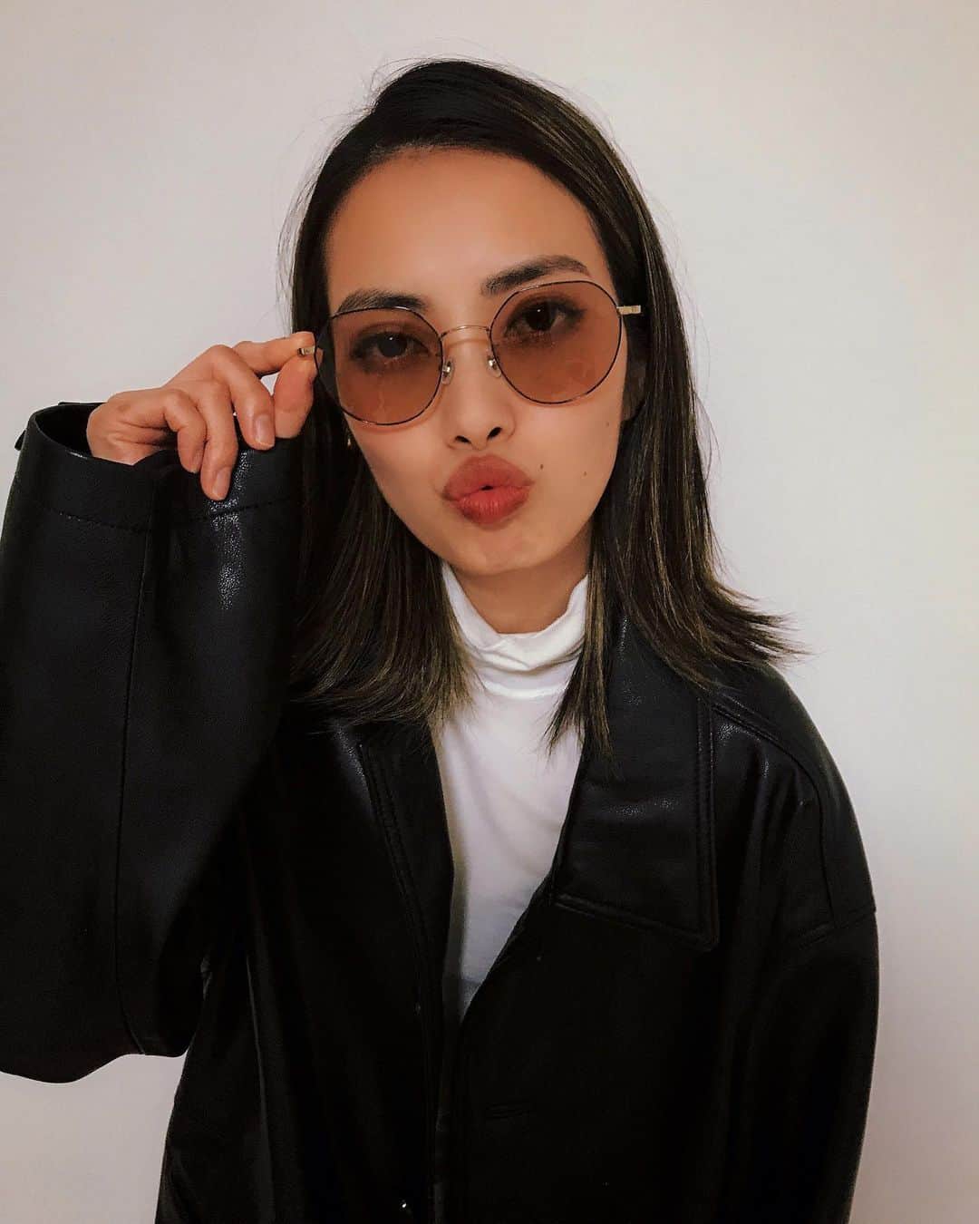 ellieのインスタグラム：「・ ・ ・ sunglasses style😎✨ ・ #サングラス #ファッション #sunglasses #style」
