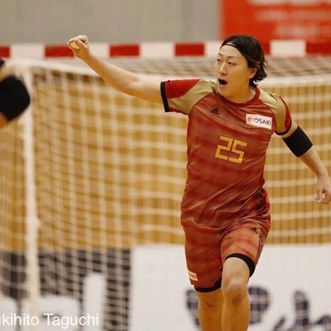 元木博紀のインスタグラム：「#日本選手権 準優勝にて終えました！  コロナ禍ではありましたが、思い切ってプレーできた環境に感謝致します🙇‍♂️ 大会関係者の皆様、そして応援して下さった皆様、ありがとうございました🙇‍♂️‼️  残りのリーグも頑張っていきます🔥 #ハンドボール #大崎電気  #OSAKIOSOL」