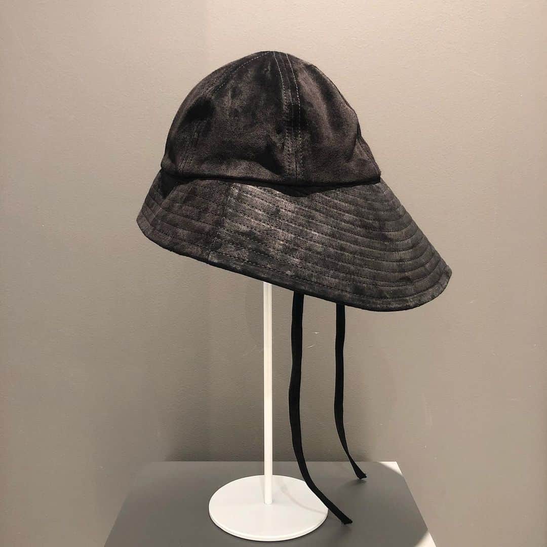 BEAMS JAPANさんのインスタグラム写真 - (BEAMS JAPANInstagram)「＜Hender Scheme＞ Mens/Womens pig suede sun hat ¥20,000+TAX Item No.11-41-5497 BEAMS JAPAN 2F ☎︎03-5368-7317 @beams_japan #henderscheme #beams #beamsjapan #beamsjapan2nd Instagram for New Arrivals Blog for Recommended Items」12月8日 20時15分 - beams_japan