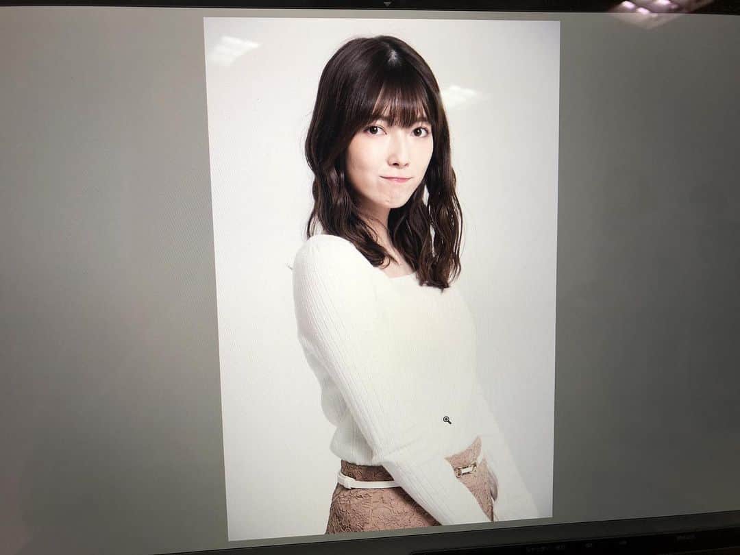 日下部美愛のインスタグラム：「お姉さん〜〜、どう？？  12/24.25.27の朗読劇のビジュアルです 保健室の先生です みんな観に来てくれるよね〜〜？？ 詳細はTwitterに  #photo #japan #model #me #hair #fashion #fashionblogger #makeup  #followme #instagood #camera #instadaily #dailylook #한국 #맞팔 #사진 #데일리 #데일리룩」