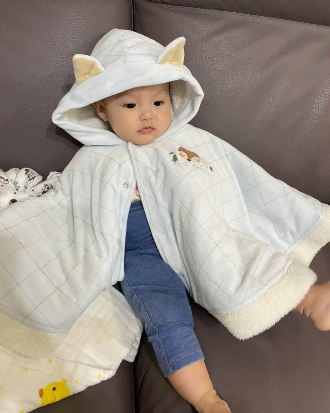 郭俊麟さんのインスタグラム写真 - (郭俊麟Instagram)「皇后 請問需要換尿布了嗎 還是要喝奶了！🤣 還是您累了要睡了😪」12月8日 20時19分 - kuo19920202