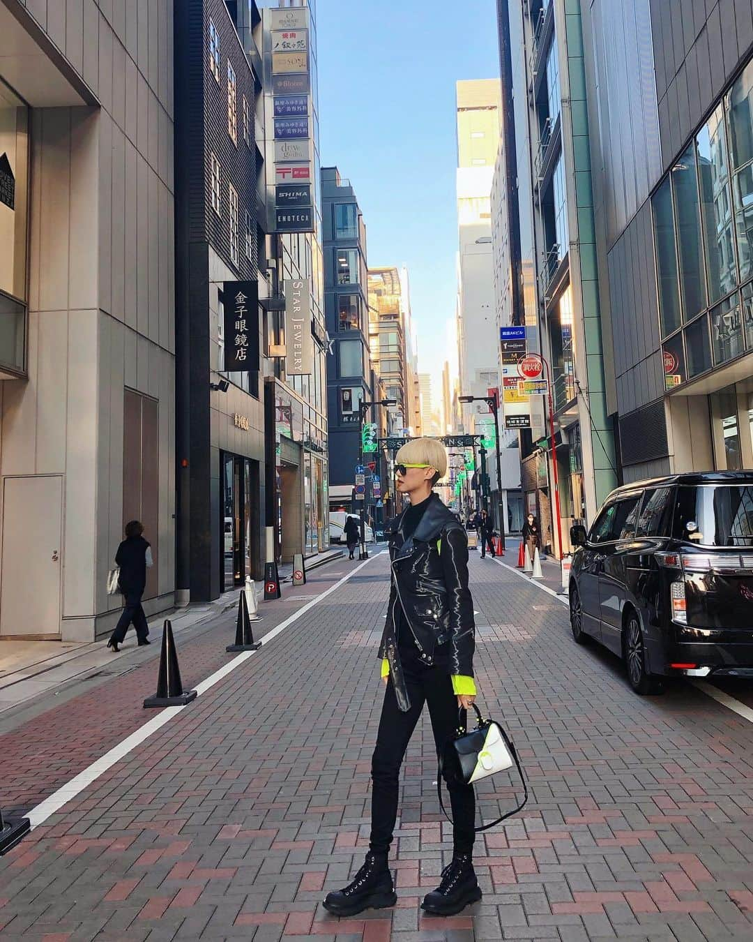 シェンさんのインスタグラム写真 - (シェンInstagram)「Shopping day🛍💃🏻物欲がやばい🙈  #junyawatanabe #alexandermcqueen #delvaux」12月8日 20時37分 - shenshenshenshen