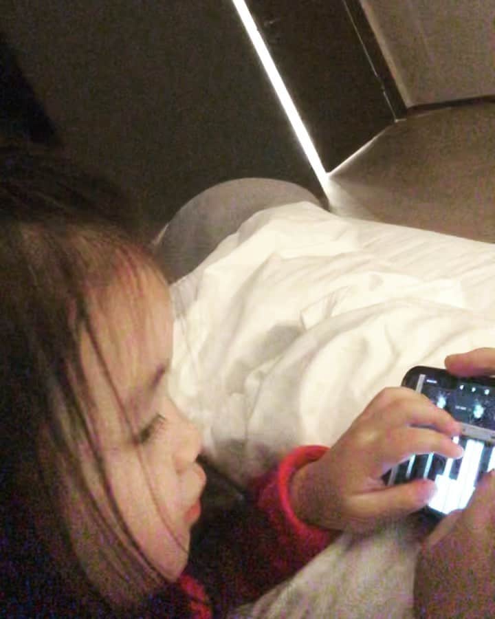 サイモンD のインスタグラム：「쇼미더머니 시즌29 프로듀서 chae chae on a track @honeyzzangbaby ❄️👶🏻❄️」
