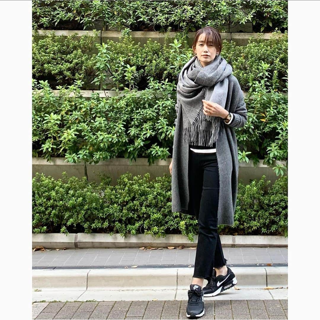 武藤京子さんのインスタグラム写真 - (武藤京子Instagram)「* * 先日のお洋服 * #joshuaellis #mariablack #unitedarrows #mystrada #motherdenim #deuxiemeclasse #cartier  #celine #nike #アメブロ更新しました」12月8日 21時04分 - kyokomuto0628