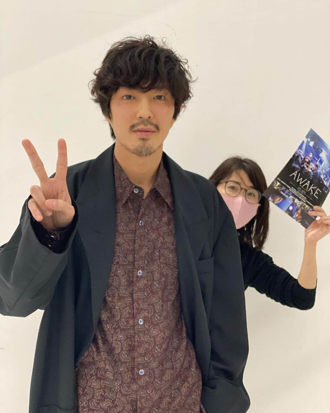 伊藤さとりさんのインスタグラム写真 - (伊藤さとりInstagram)「本日は『AWAKE アウェイク』 完成報告会見の司会でしたが この映画かなりのお気に入りで ラジオアプリ(RadioTalk) 「伊藤さとりのスナックシネマ」 今日から山田篤宏監督 来週は若葉竜也さん登場ですよん。  #アウェイク #映画 #吉沢亮 #若葉竜也 #落合モトキ #俳優 #ラジオ #ゲスト  #映画情報 #映画コメンテーター  #映画パーソナリティ #山田篤宏監督  #伊藤さとりのスナックシネマ  #radiotalk #movie #シネマ  #映画鑑賞 #おすすめ映画 #さとりオススメ映画  #ライバル #将棋」12月8日 21時00分 - ito_satori