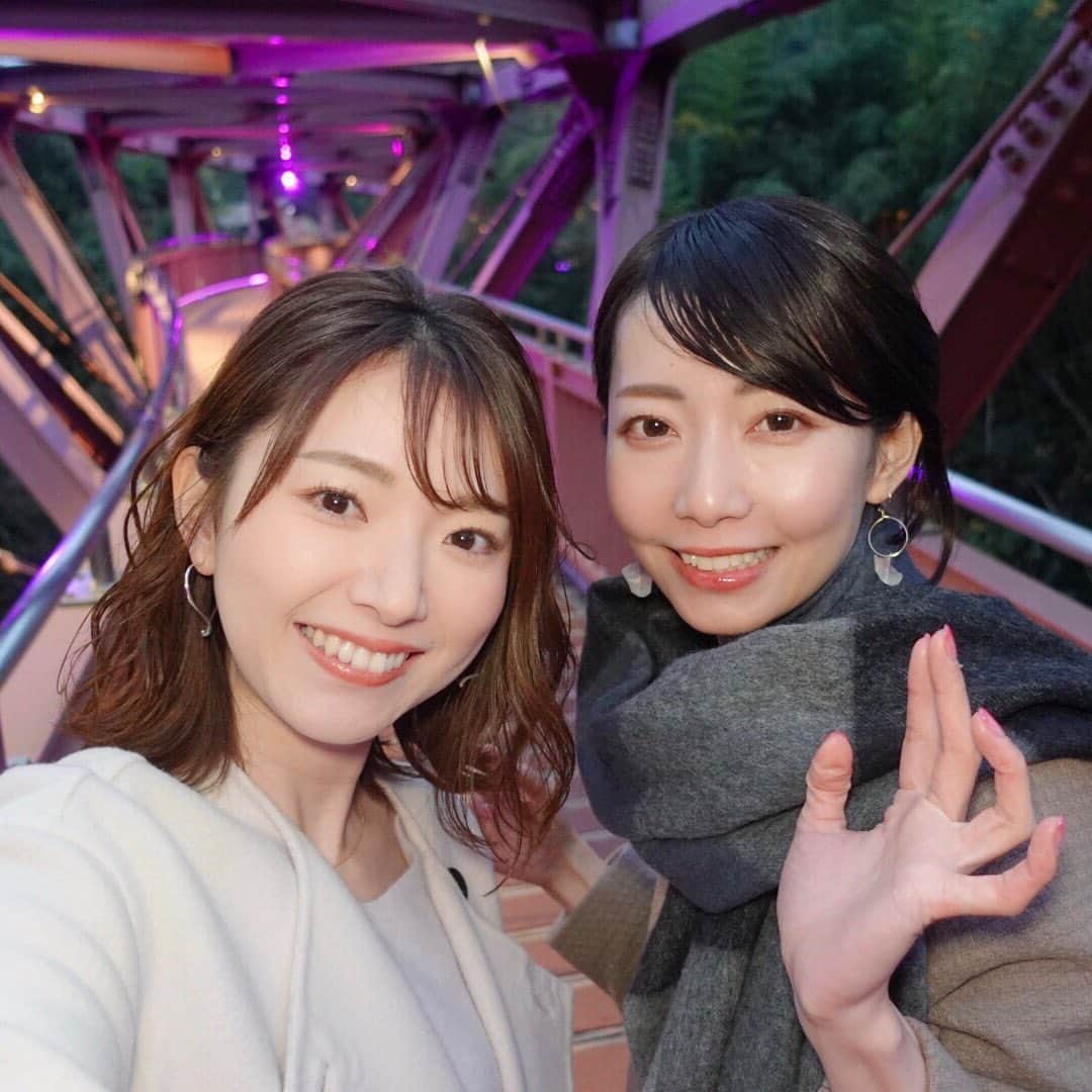 のインスタグラム：「*﻿ ﻿ 麗しのりゑさんと💕﻿ 実は週1ペースで会っている〜♡﻿ 最近の写真をまとめて載せちゃお。﻿ ﻿ この前はぷらっと加賀へ。﻿ そのときの動画をyoutubeにupしました〜♩﻿ ﻿ ▶︎﻿ @ayaka_matoba  プロフィールのURLから﻿ ジャンプしてください✈︎﻿ ﻿ チャンネル登録もよろしくお願いします✌︎✨﻿ ﻿ _ _ _ #的場絢香のマトナビ」