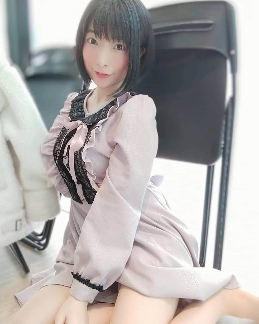 宮崎寿々佳さんのインスタグラム写真 - (宮崎寿々佳Instagram)「昨日のドルアニの収録の私服👗  どうかな？清楚…？🥺✨  #令和琴姫 #ドルアニ #九藏喵窩 #台湾 #台湾アニメ #千葉テレビ #千葉 #私服 #シークレットハニー #secrethoney #109 #購入品 #ショートカット女子 #ショートカット #黒髪 #ワンピース #量産型コーデ #量産型」12月8日 21時22分 - suzuka0905