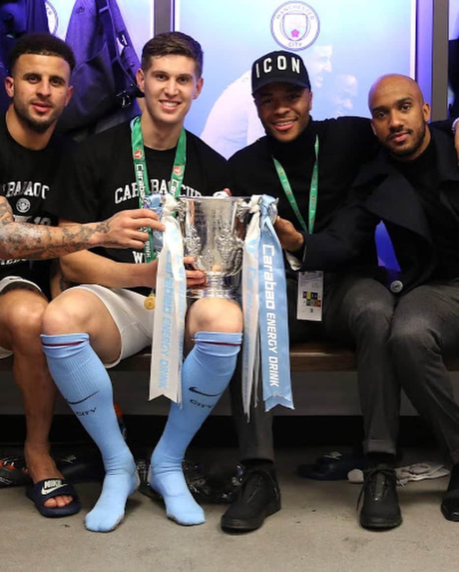 ファビアン・デルフさんのインスタグラム写真 - (ファビアン・デルフInstagram)「Happy birthday to one of the most inspirational people I know, have a great day my bro, nothing but love 👊🏾❤️ @sterling7」12月8日 21時17分 - fabian_delph