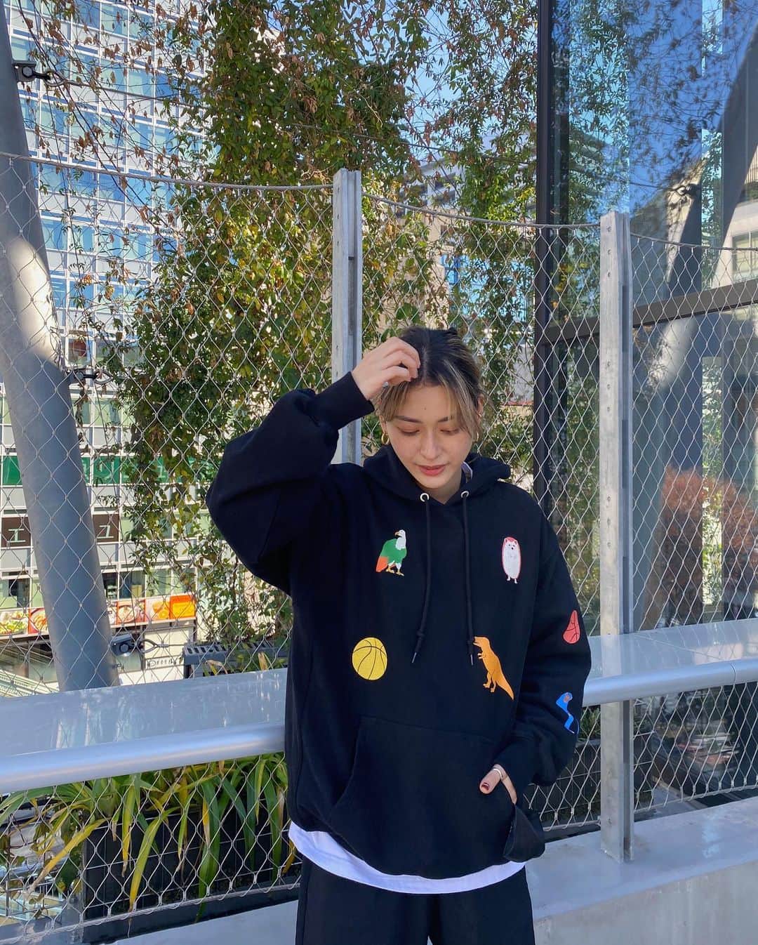 のインスタグラム：「. ✌️ @lorienstern x @c2cinsta  🦖 @ryw」