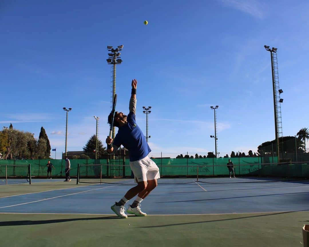 ファビオ・フォニーニのインスタグラム：「Another day, another week #3 🎾🔥」