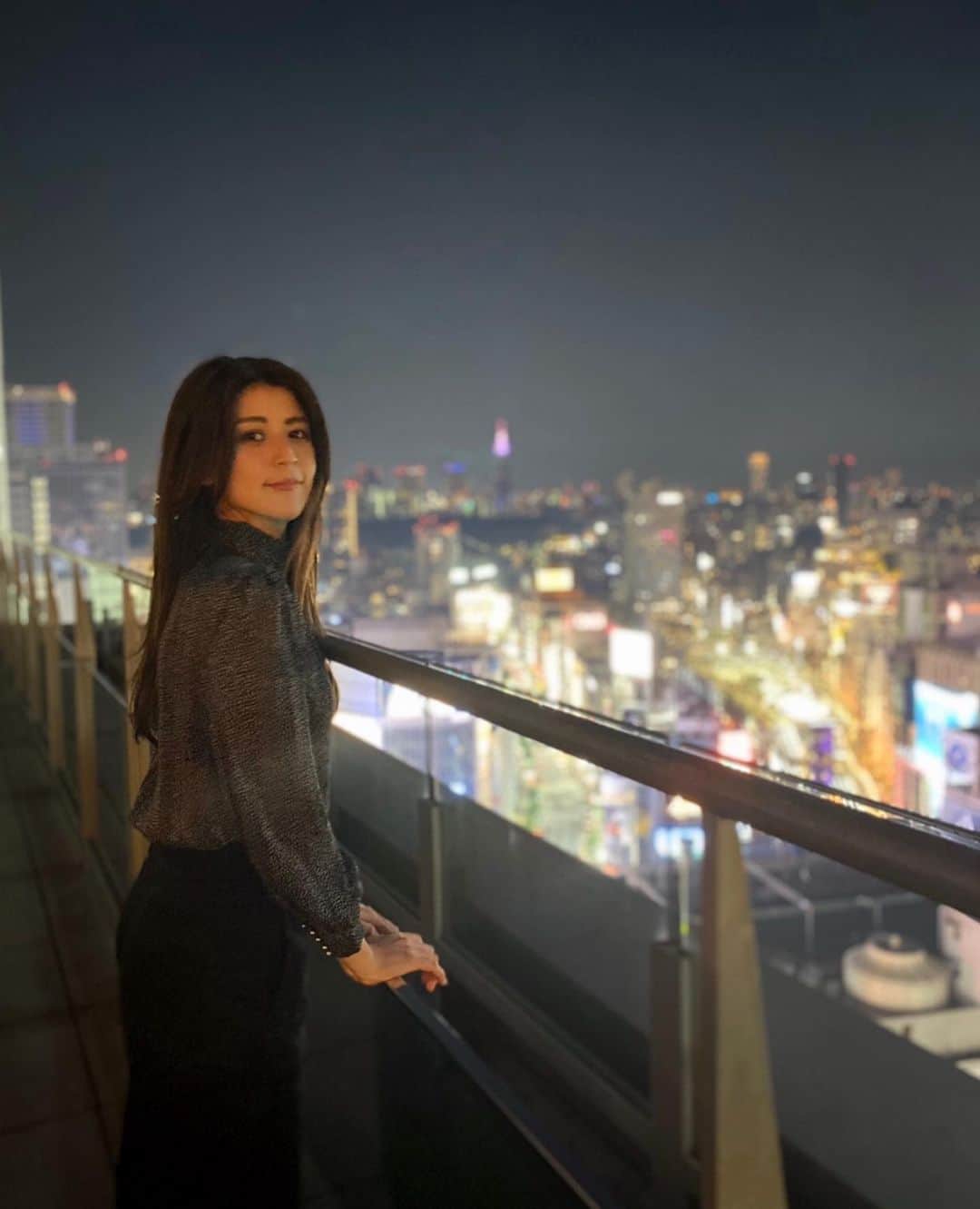 九里聖莉奈のインスタグラム：「.﻿ ﻿ Was a great night 🍸﻿ ﻿ #kuriseri #celavi #tokyo﻿ ﻿ ﻿」