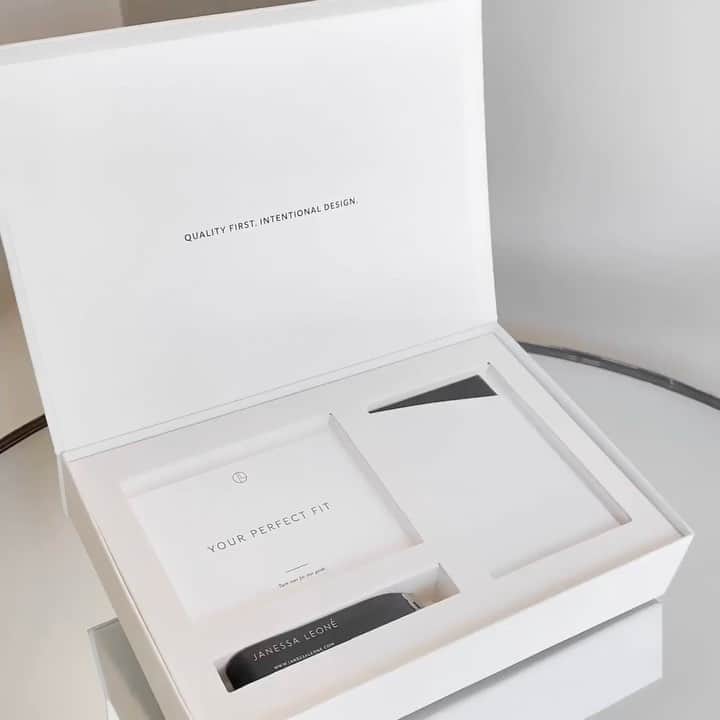 JanessaLeoneのインスタグラム：「JL GIFT-CARD BOX ____ The perfect gift complete with a JL gift-card, tape measure, and size guide. Gift quality this season.  #janessaleone」