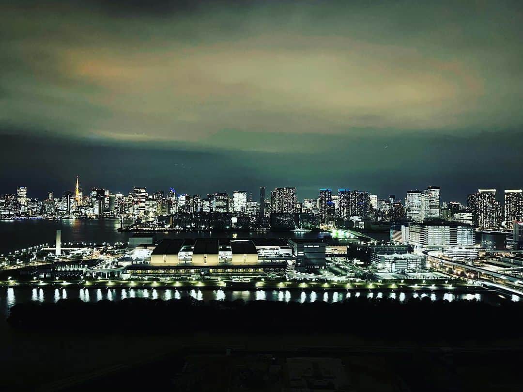 鷹木信悟さんのインスタグラム写真 - (鷹木信悟Instagram)「ただいま...🗼 #tokyo #東京 #prowrestler」12月8日 22時05分 - takagi__shingo