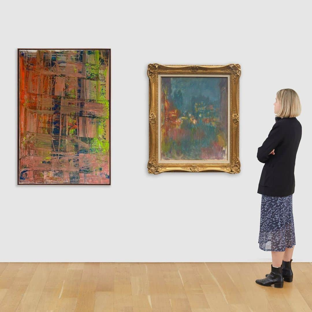 クリスティーズさんのインスタグラム写真 - (クリスティーズInstagram)「Despite being a century apart, there is an implicit dialogue between the work of Claude Monet and Gerhard Richter, which we explore in our carefully crafted private selling exhibition Monet  Richter, which offers a special collaboration between our Impressionist and Modern Art and Post-War and Contemporary Art Departments.  .⠀ Visit the link in our bio to browse our curated pairings; all chosen to examine the distinction between abstraction and representation.⠀ .⠀ Gerhard Richter (B. 1932), 'Abstraktes Bild', Painted in 2004. Price upon request.⠀ ⠀ Claude Monet (1840-1926). 'Leicester Square, la nuit', Painted in 1900-1901. ⠀ .⠀ Monet  Richter — Through 20 December⠀ .⠀ 📍 Available via Christie's Private Sales. Follow the link in bio ⬆️ for our Private Sales Virtual Viewing Room⠀ .⠀ #monet #richter #gerhardrichter #claudemonet #impressionism #representation #art #artist #privatesales」12月8日 22時00分 - christiesinc