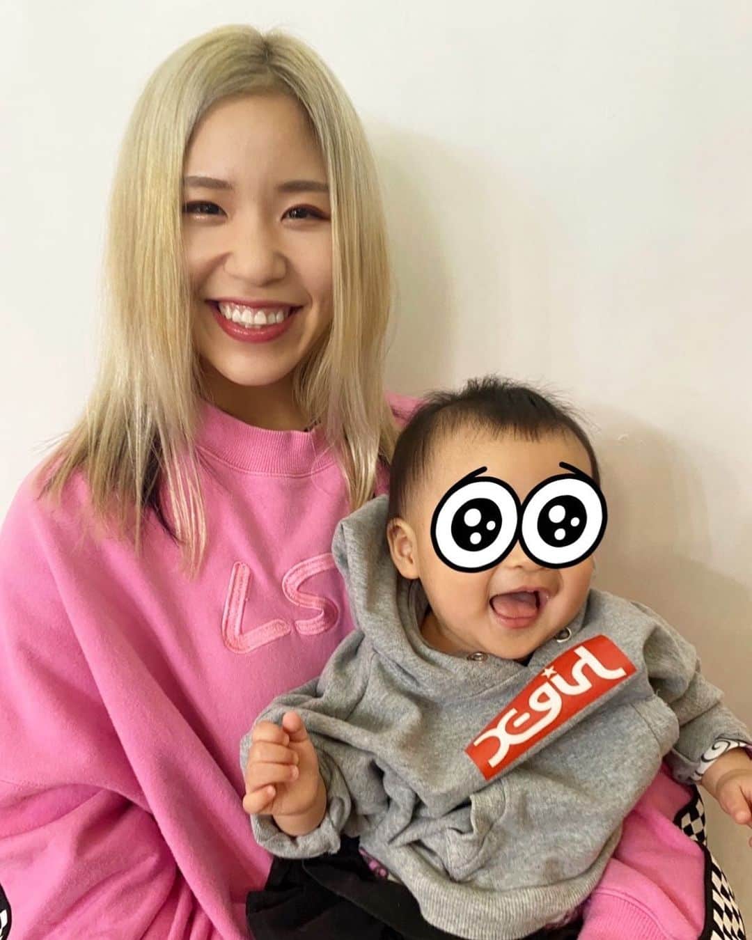 あやぺたのインスタグラム：「パツキンのチャンネーママにチェンイメ🤘 ただもうピンクが恋しい😂 @anthologyhairにて！💇‍♀️」
