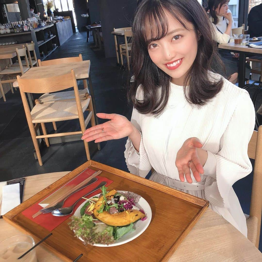 岩本千波さんのインスタグラム写真 - (岩本千波Instagram)「. 渋谷でランチ🍽  宮下パークにこんないいレストランがあったなんて！✨ 今度は下のカフェにも行ってみたい☕️  #渋谷グルメ#渋谷カフェ#渋谷ランチ」12月8日 22時22分 - chinami_cohina