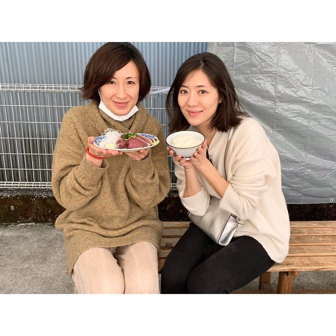 中田奈沙さんのインスタグラム写真 - (中田奈沙Instagram)「Sauna trip in Shimanto town🧖‍♀️ #四万十川アウトドアサウナ のオープニングイベント翌日、 @akikogt1127 と @akochop が遊びに来てくれました！! 私も1日だけプライベートで延泊して一緒にサ旅❤️ 常に、サウナ入るか温泉入るか、食べるか寝るか遊ぶかw 四万十町が更に大好きになった最高の3日間でした。  #shimantooutdoorsauna  #sauna #saunatrip #trip #shimanto #shimantoriver #shimantotown #me #friends #kochi #outdoorsauna #outdoor #サウナ #サ旅 #旅行 #四万十町 #四万十川 #四万十 #中田奈沙 #四万十檜 #水風呂 #外気浴 #食欲おばけ #アウトドア #アウトドアサウナ #高知」12月8日 22時26分 - nasa_nakada