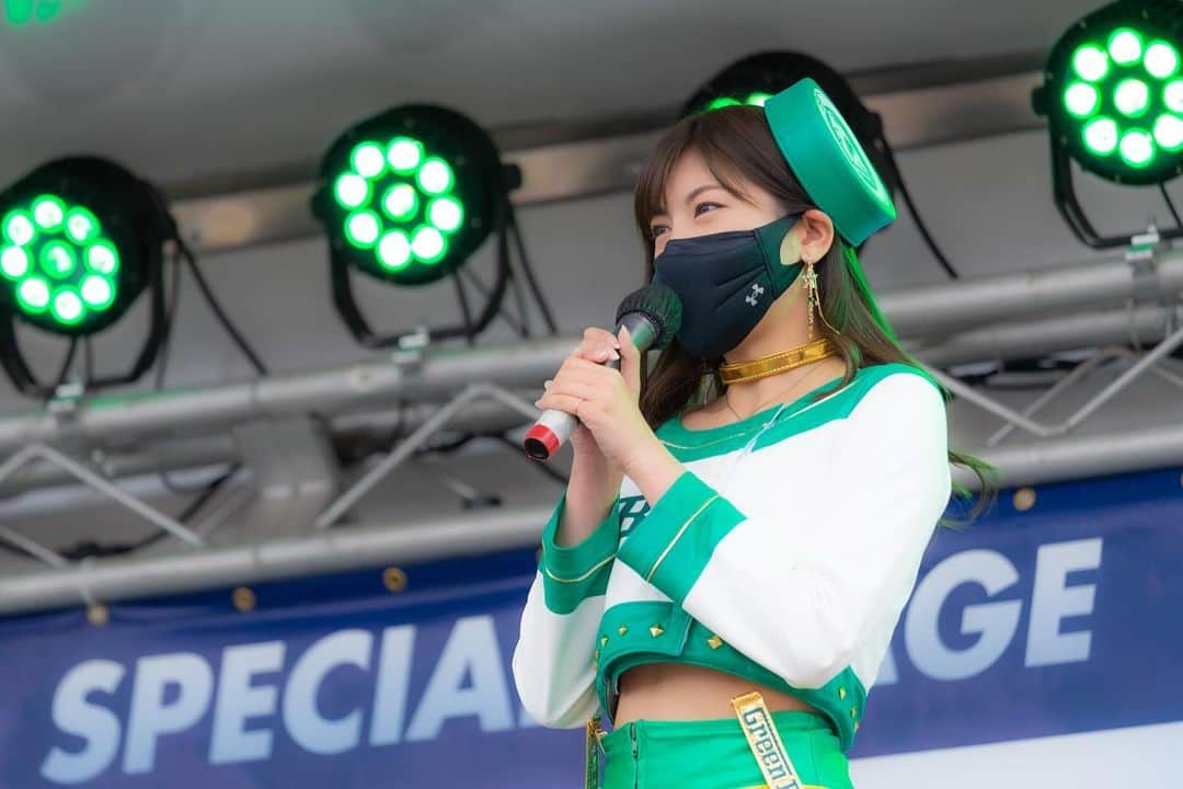 熊林保奈美のインスタグラム：「* . このコスチュームも 着れるのあと数回…😭 . . #埼玉トヨペット #埼玉トヨペットgreenbrave #GreenBrave #埼玉トヨペットサポーターズ #s耐 #レースクイーン #RQ #熊林保奈美 #道産子 #Japanesegirl #paddokgirls #pitgirl #instalike #맞팔」