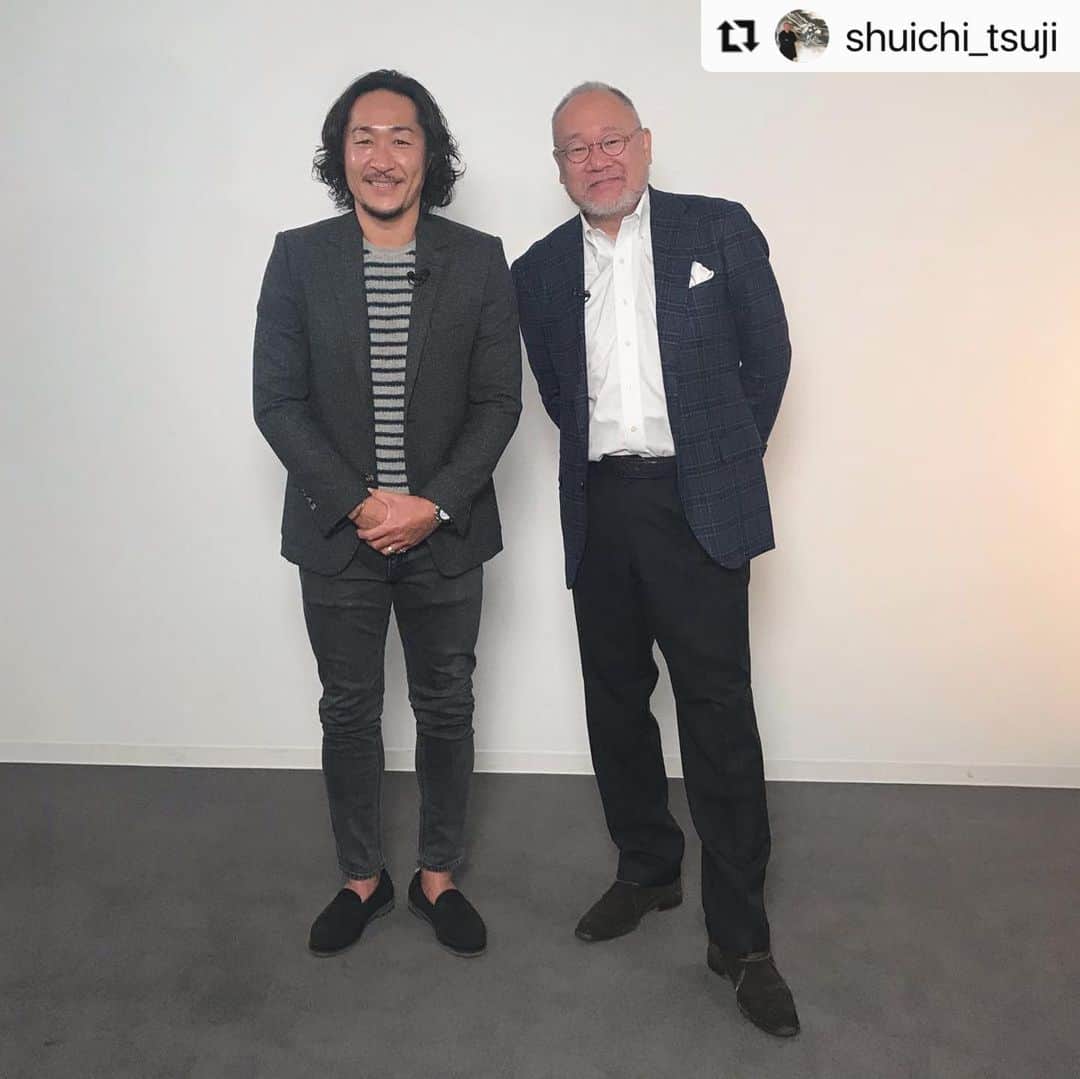 のインスタグラム：「Di-Spoでもお世話になっているスポーツドクターの辻先生✨ 色々と話してきました♪  先生🙋🏽‍♂️  「偏らない 流動自在な 心」＝「平常心」です。  繋ぎ、繁らせていきましょう🤝  #Repost @shuichi_tsuji with @make_repost ・・・ サッカー石川直宏と月刊フローマインドの対談トーク。FC東京のレジェンド。dispoの仲間でもある。たくさんの壁にぶつかりながら自分を見つめて平常心を貫いて来た姿がかっこよかった。彼のフローの価値？大事にしているライフスキルは、月刊フローマインドのフルバージョンでお楽しみください。 #サッカー #FC東京 #フローマインド #石川直宏」