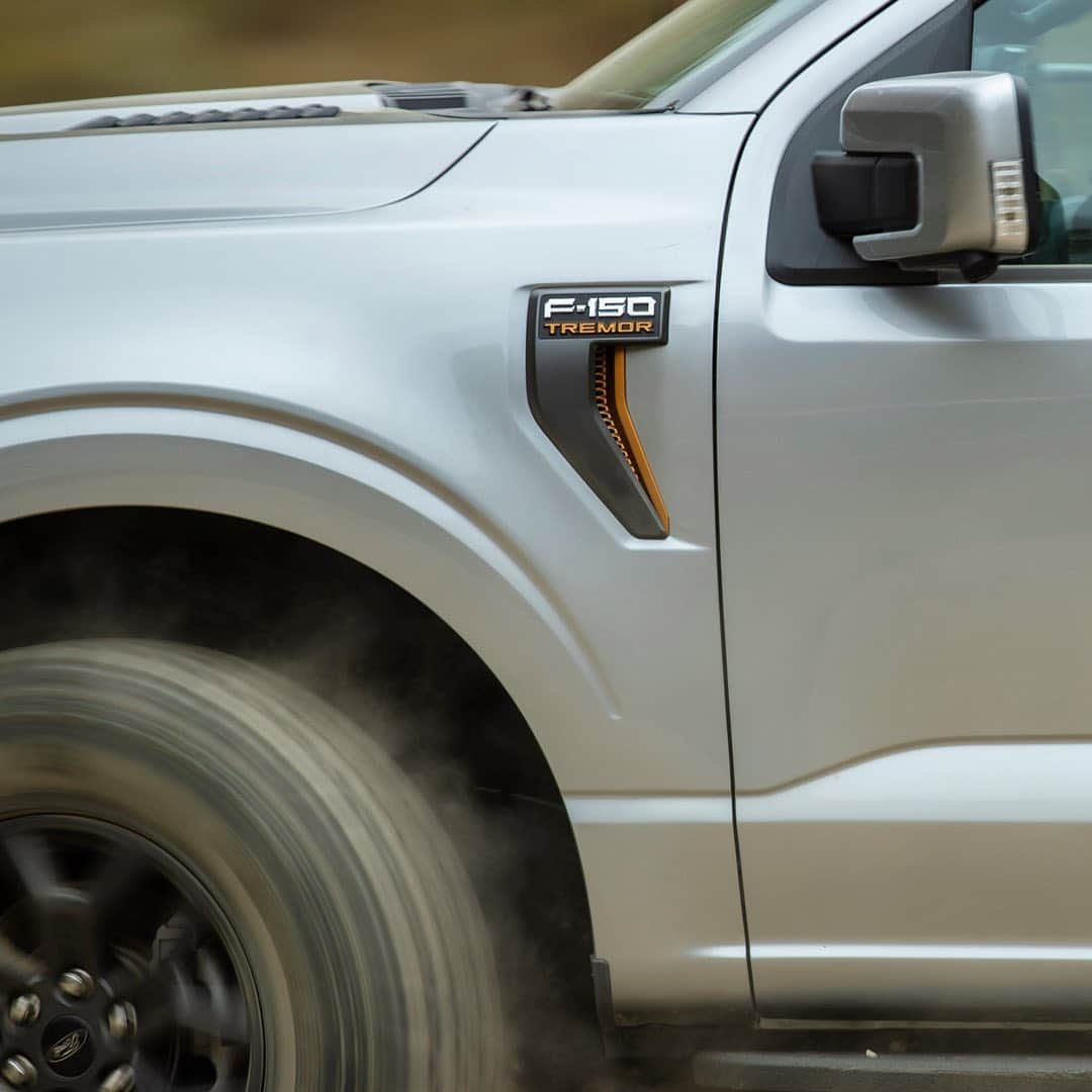 Fordさんのインスタグラム写真 - (FordInstagram)「Go deeper into the outdoors with the all-new #FordF150 Tremor.​ ​. Pre-production model shown. Available summer 2021.」12月8日 23時01分 - ford