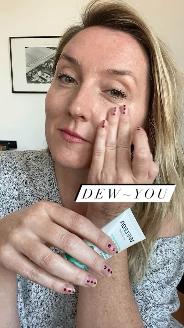 JO BAKERのインスタグラム：「D E W • Y O U  Melty, dewy, bouncy !! Still obsessed with you💦 ‘Sheer Hydration Daily Dew Lotion’ 💦@weleda_usa #jobakermakeupartist #weledaskin #weledapartner」