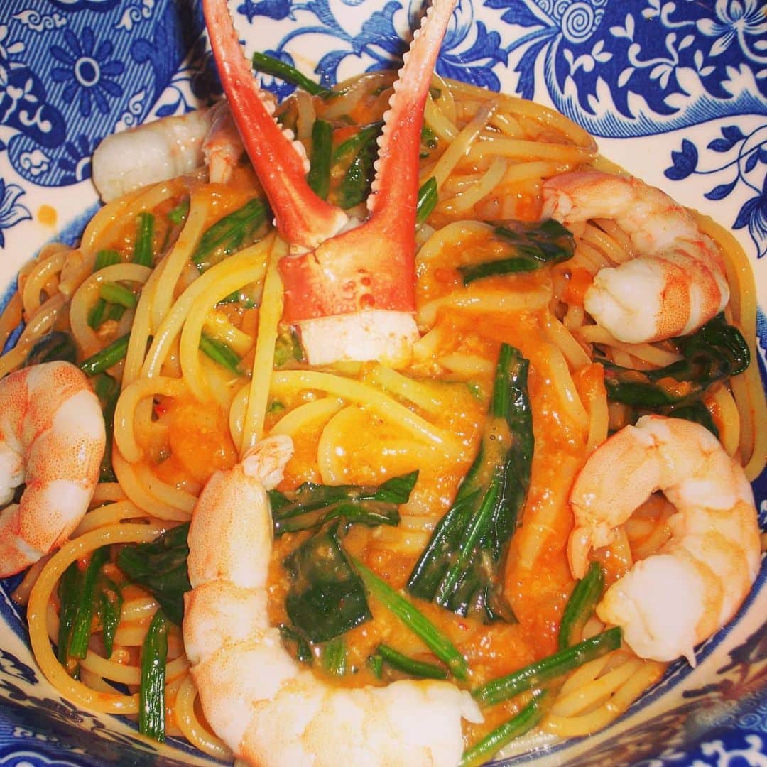 のインスタグラム：「こんばんは🌃 　今週のランチ(平日11時～14時)を紹介します。😌  Aランチ 　　　カニ・エビ・ほうれん草 　　　　　　のトマトクリームパスタ Bランチ 　　　野菜トマトカレー  　　　　　　　　　各ドリンク付￥1480  濃厚さと爽やかな酸味をめしあがれ😃 　　※カレーのご飯は白米 or 十八穀米から選べます。  #cafe#coffee#tea#cake#sweets#tramcafe#japan #tokyo #ikebukuro#instalikes #instagood#like4likes#tagforlikes  #ケーキ#電車#喫茶店#トラムカフェ#池袋#西武#西武池袋本店 #東京カフェ #路面電車#12月#オススメ#ランチ#カニ#エビ#お得」
