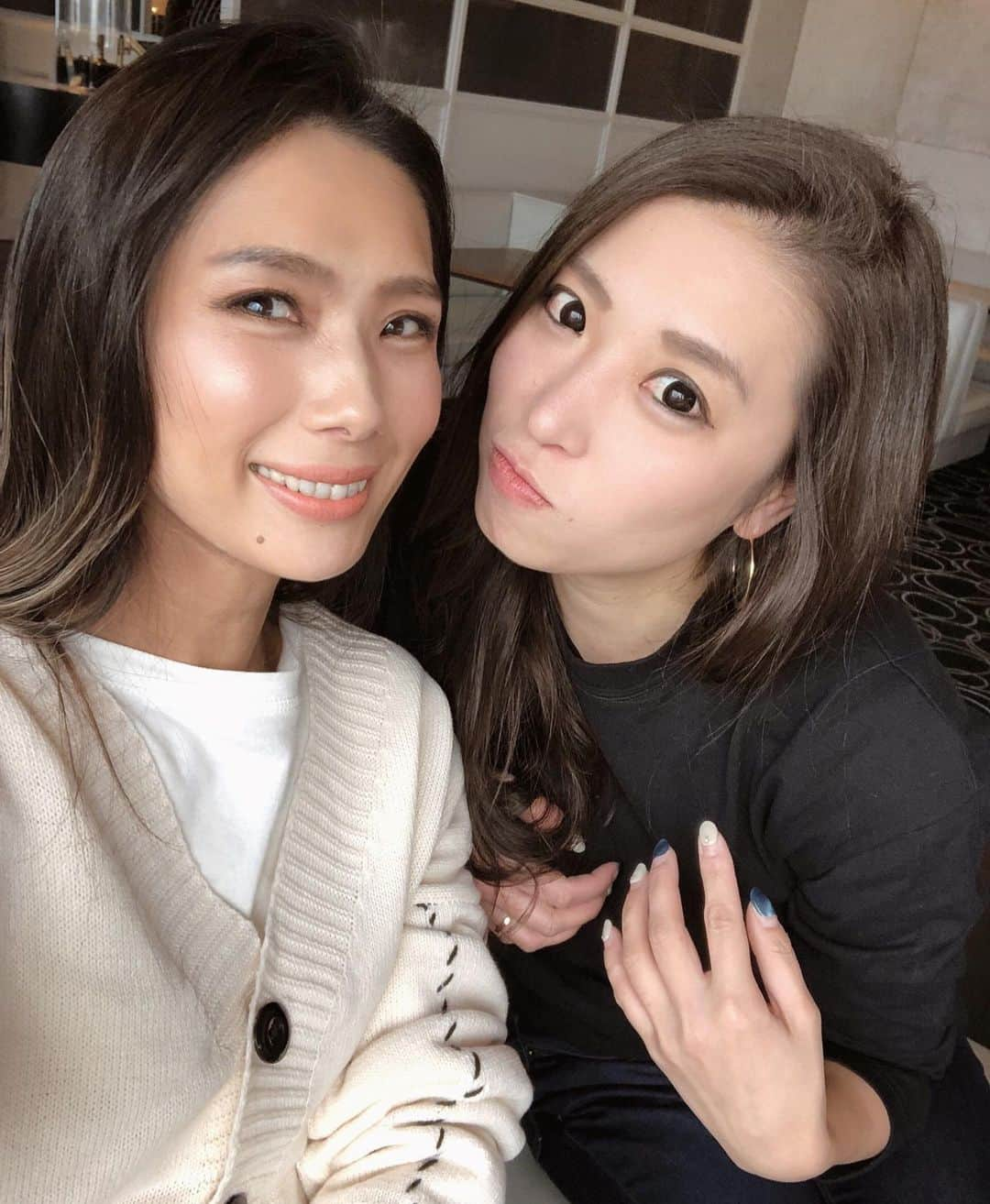 mamany704さんのインスタグラム写真 - (mamany704Instagram)「* * くんちゃんと👯‍♀️ 笑いすぎて2人とも涙たれてた😂 色々載せたい写真もあるけどやめときます❤️ * * ここのコースのパンが、フレンチトースト2枚も付いててたまらなかった🥺カロリーヤバそうなんが、最高やった🥺♡ * * #lunch#cafe#cooffee#coffeetime#frenchtoast#ランチ#京都ランチ#カフェ#京都カフェ#フレンチトースト#集合時間のプレッシャー#30分前に着くタイプのくんちゃん#時間厳守でお願いします🙏🏽」12月8日 23時57分 - mamany704