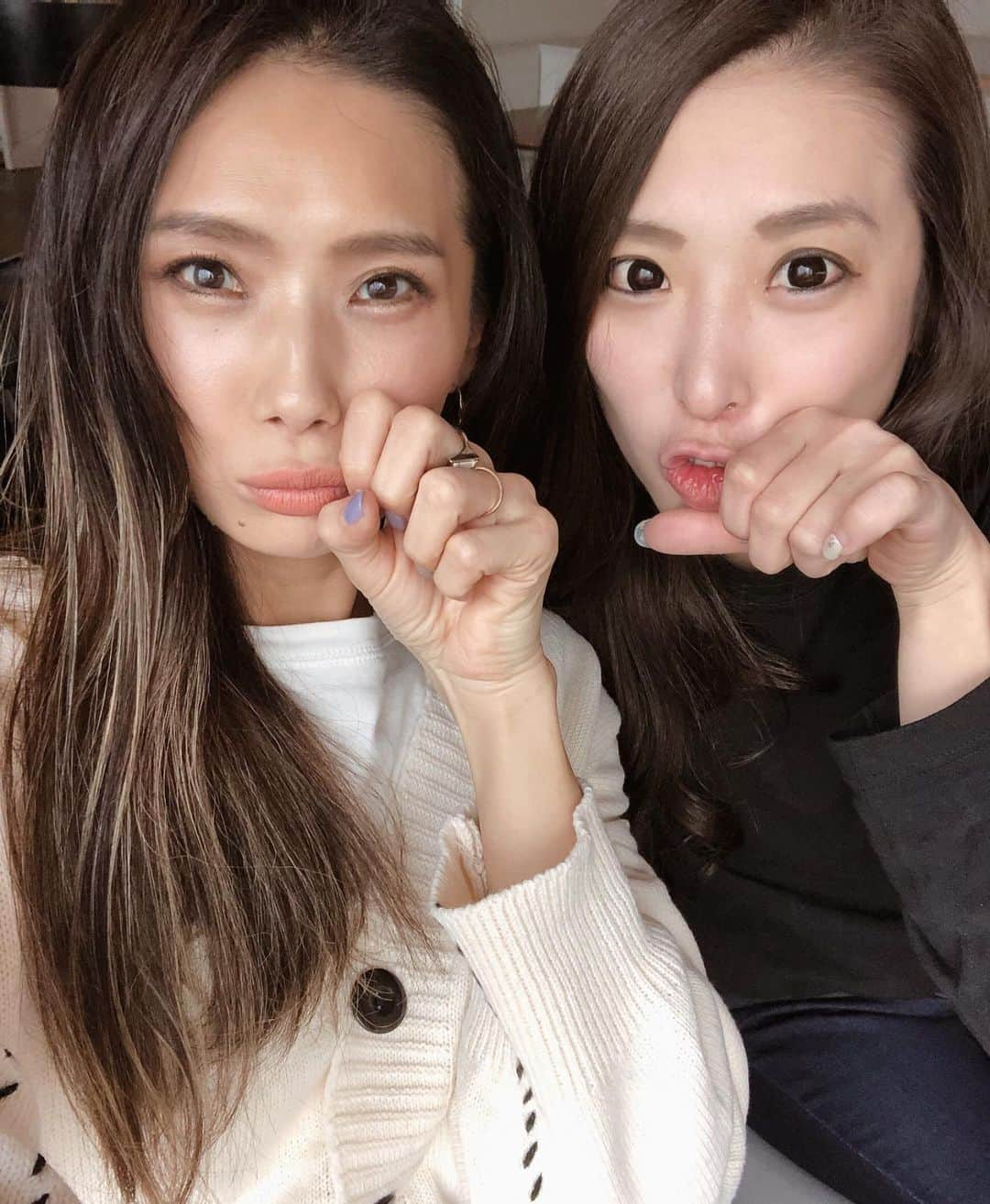 mamany704さんのインスタグラム写真 - (mamany704Instagram)「* * くんちゃんと👯‍♀️ 笑いすぎて2人とも涙たれてた😂 色々載せたい写真もあるけどやめときます❤️ * * ここのコースのパンが、フレンチトースト2枚も付いててたまらなかった🥺カロリーヤバそうなんが、最高やった🥺♡ * * #lunch#cafe#cooffee#coffeetime#frenchtoast#ランチ#京都ランチ#カフェ#京都カフェ#フレンチトースト#集合時間のプレッシャー#30分前に着くタイプのくんちゃん#時間厳守でお願いします🙏🏽」12月8日 23時57分 - mamany704