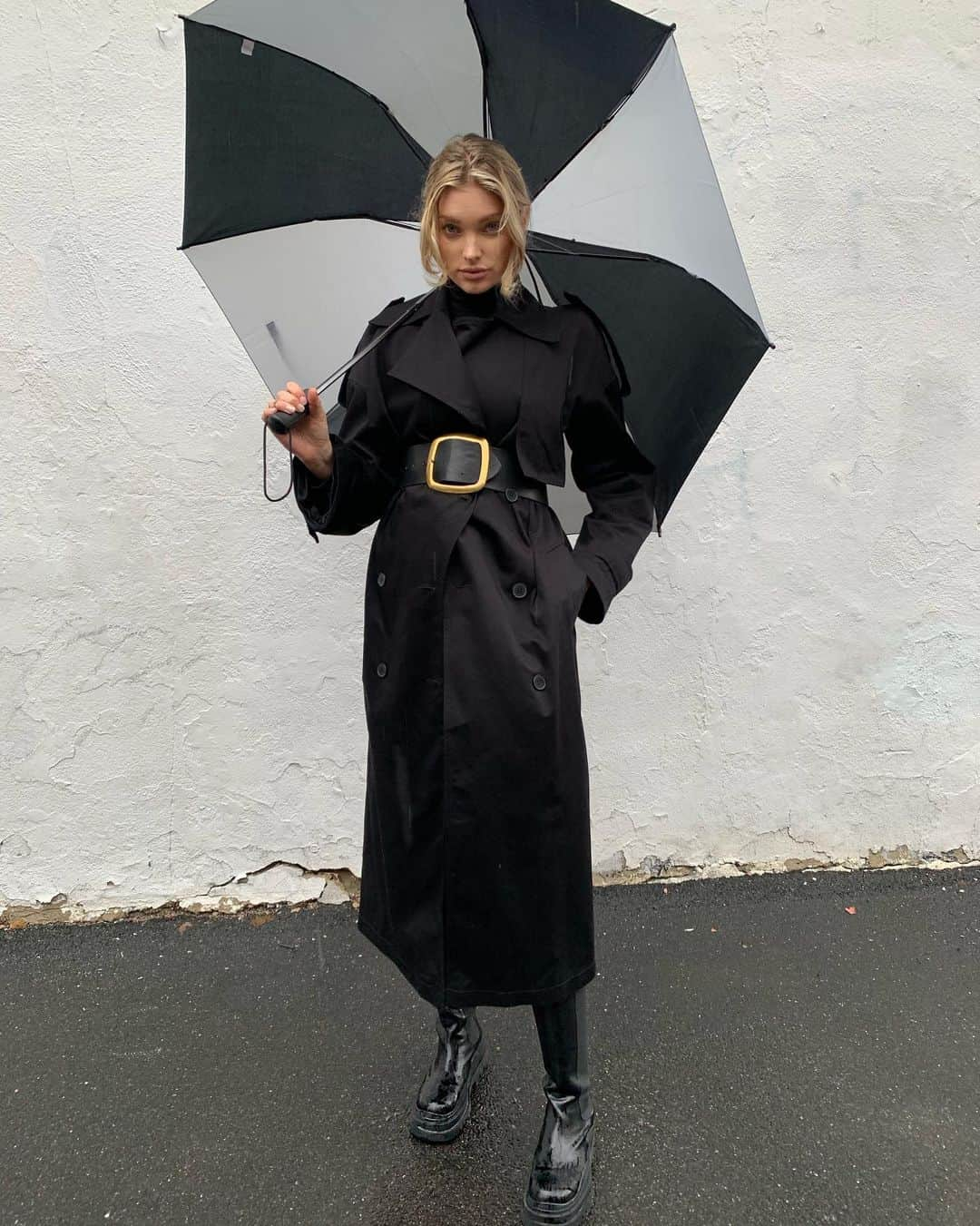 エルザ・ホスクさんのインスタグラム写真 - (エルザ・ホスクInstagram)「A rainy day in the neighborhood ☔️」12月9日 0時10分 - hoskelsa