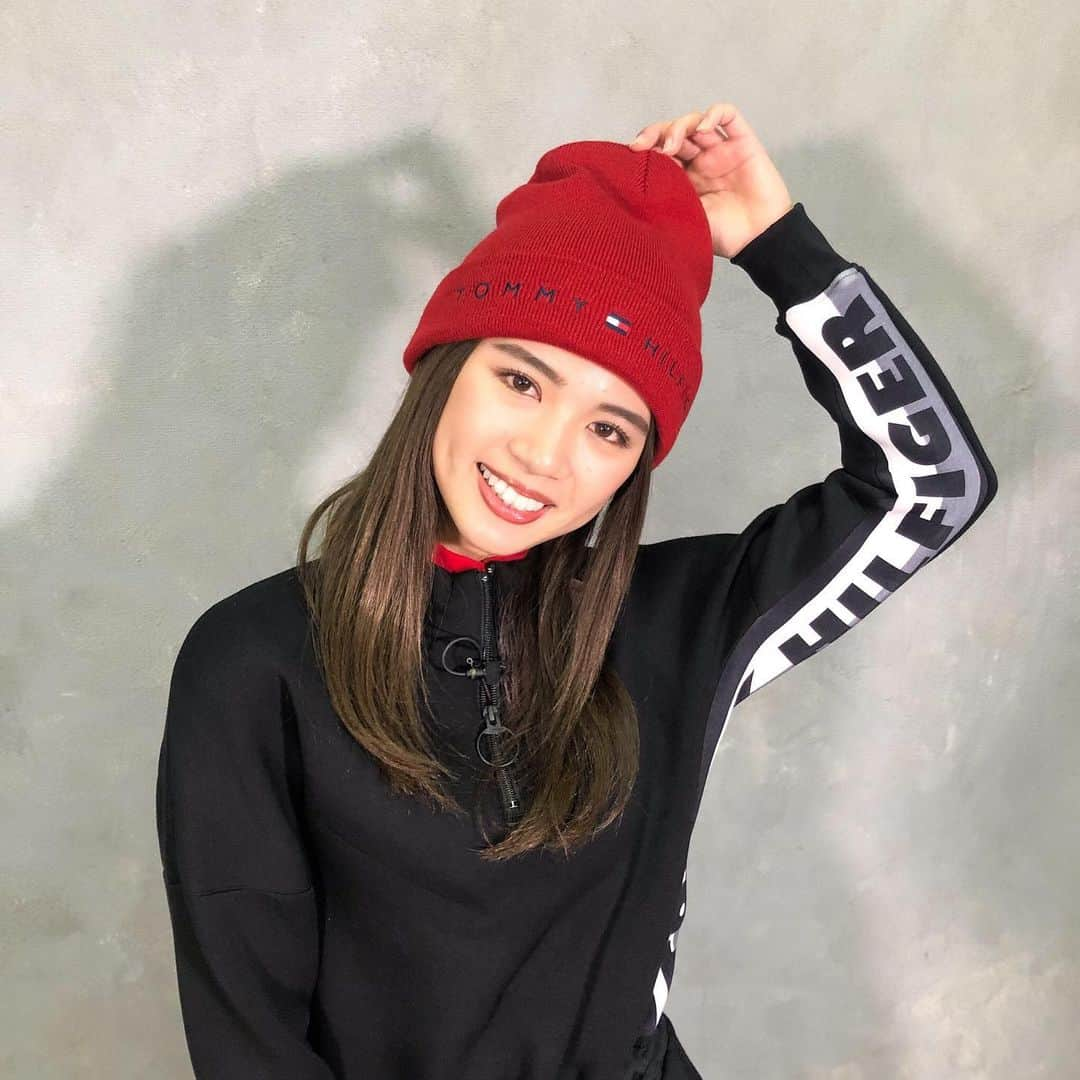 坪井ミサトさんのインスタグラム写真 - (坪井ミサトInstagram)「. . このニット帽も可愛い🤤💖 @tommyhilfiger  . @golfnettv の撮影衣装です⛳️ 私がナビゲーターを務めている 「ゴルネッティ」毎日更新中です♪ アプリをダウンロードして ぜひ見てください🙂😆 . . #golfnettv #ゴルネッティ #golf #golfgirl #ゴルフ女子 #golfwear #jackbunny #ゴルフ初心者 #tommyhilfiger #golfwear #ゴルフウェア」12月9日 0時25分 - misato1030