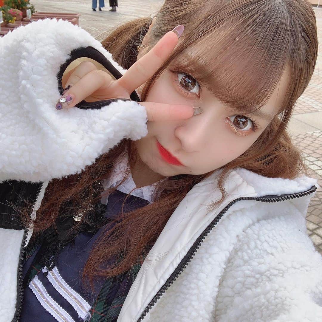 太田里織菜のインスタグラム：「. . もこもこのアウター買ったの♡ . . #らぶどる #アイドル #アイドル衣装 #grl #grl購入品」