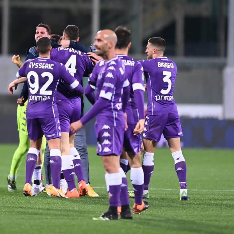 クリスティアーノ・ビラーギのインスタグラム：「Non meritavamo un’altra sconfitta. E lo abbiamo dimostrato credendoci fino alla fine 💜 #fiorentina #viola」