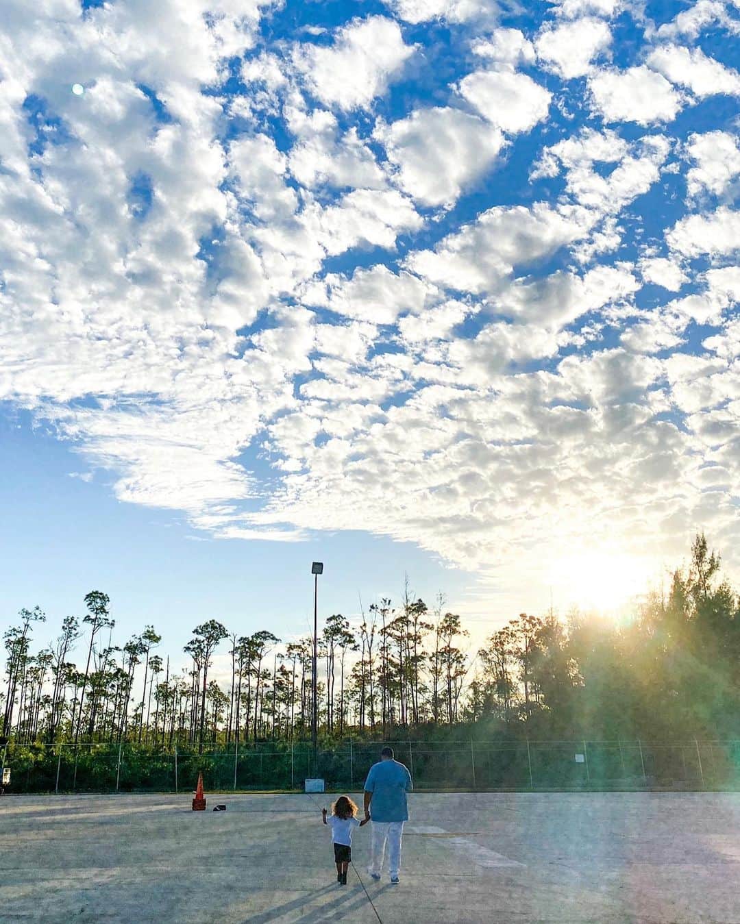 のインスタグラム：「Me and my son embracing the light 🌞💡  The light is love GOD IS LOVE 🤲🏽」