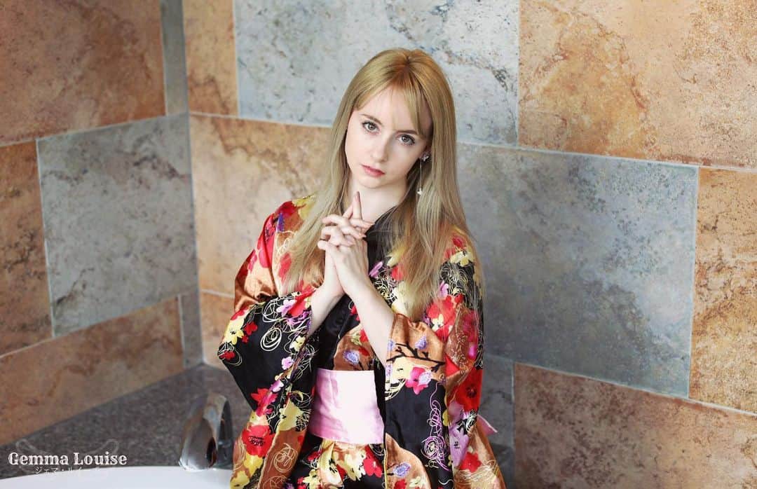 ジェマ・ルイーズさんのインスタグラム写真 - (ジェマ・ルイーズInstagram)「おやすみ⭐😴 #浴衣 #お風呂 #グラビア #yukata #gravure #kimono #モデル」12月9日 1時00分 - gemmatokyo