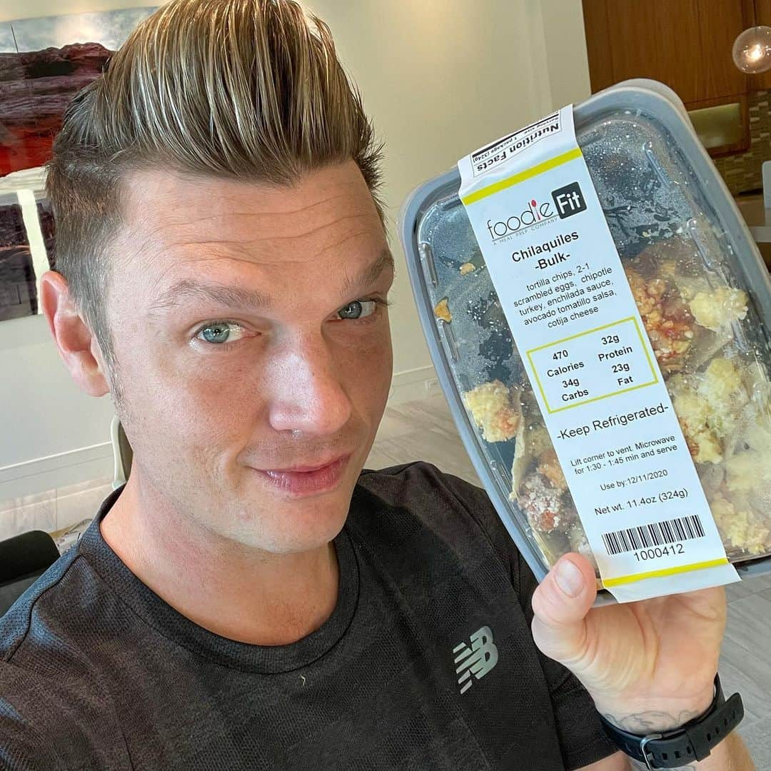 ニック・カーターさんのインスタグラム写真 - (ニック・カーターInstagram)「It’s a @foodiefitmealprep breakfast today.  Gotta stay in shape and healthy for my children. These kids are a workout 😂 Thank you #foodiefit for helping me stay on on schedule and ready for anything while on daddy duty. 💪   #healthylifestyle #healthandwellness #haveagreatday #healthandfitness #fitfatherhood #parenthood #children #happyfamily #happyhome #beingthereforthem」12月9日 0時53分 - nickcarter