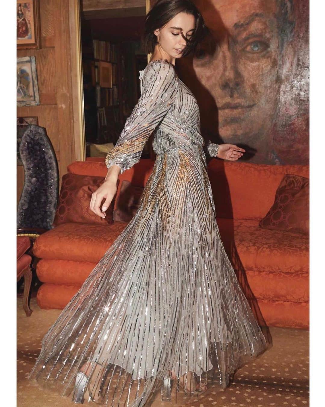 Monique Lhuillierのインスタグラム：「Tuesday Twirl 💫 #moniquelhuillier」