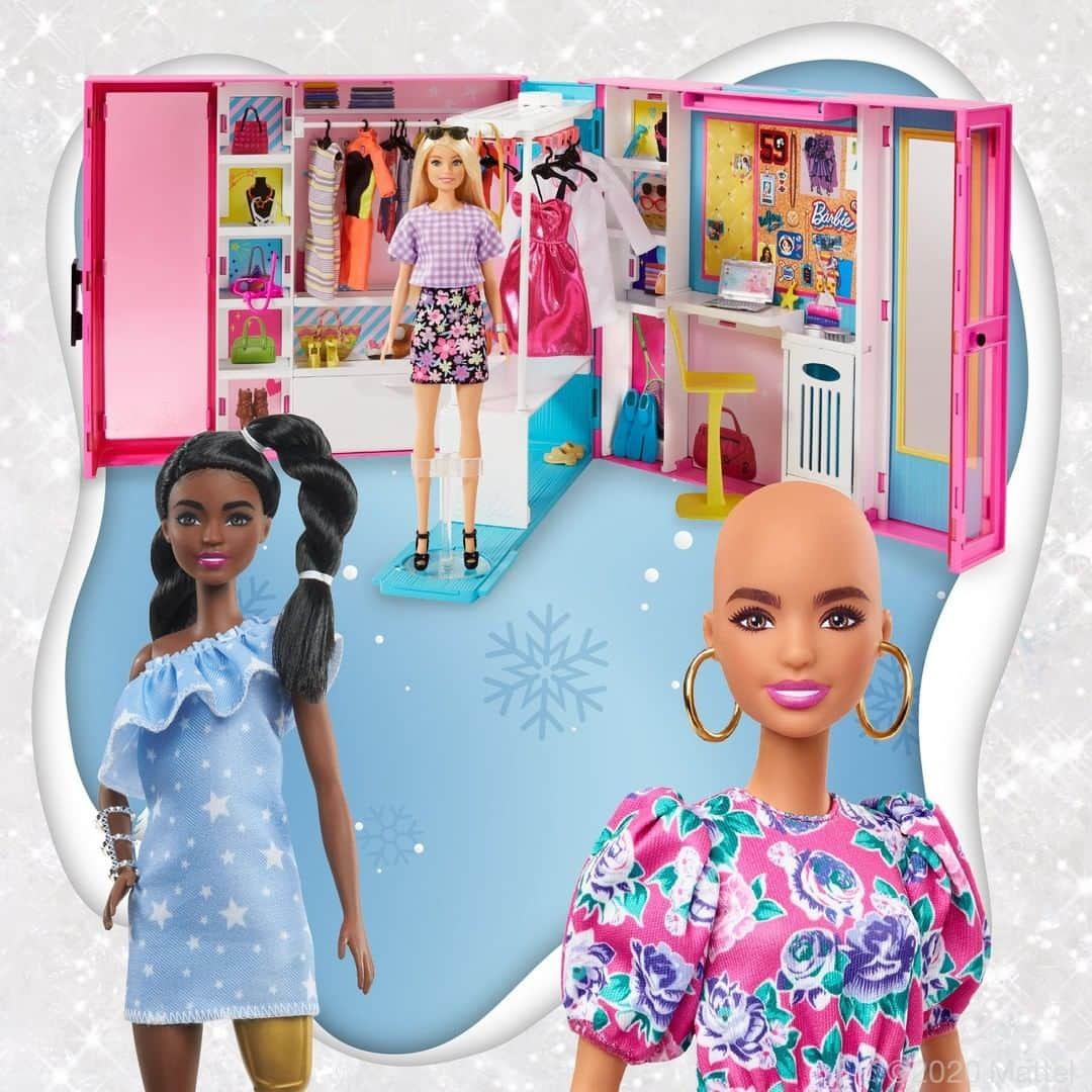 バービーさんのインスタグラム写真 - (バービーInstagram)「The holidays are almost here! 🔔 Swipe to see what the #Barbie Gift Guide has in store, from playsets to stocking-stuffers and more.」12月9日 1時34分 - barbie