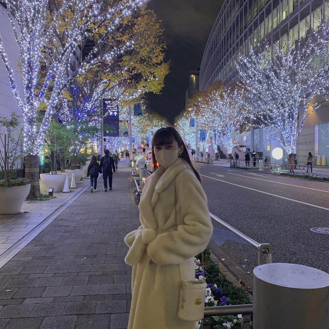 Tomomi Teradaのインスタグラム：「今年の冬は毛布にくるまりながら外を移動してます」