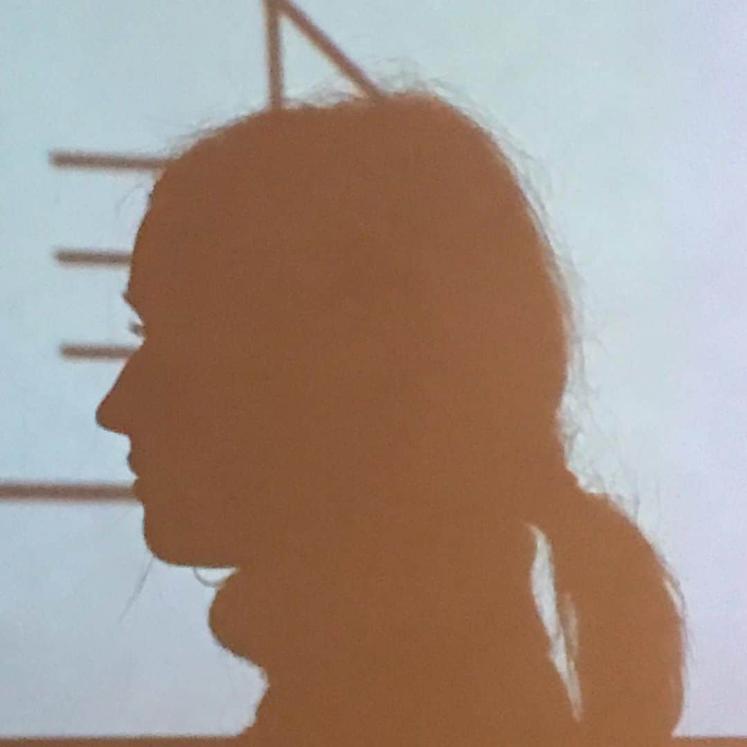 ケイトリン・ディーヴァーさんのインスタグラム写真 - (ケイトリン・ディーヴァーInstagram)「me & this founding father ponytail vibe」12月9日 12時37分 - kaitlyndever