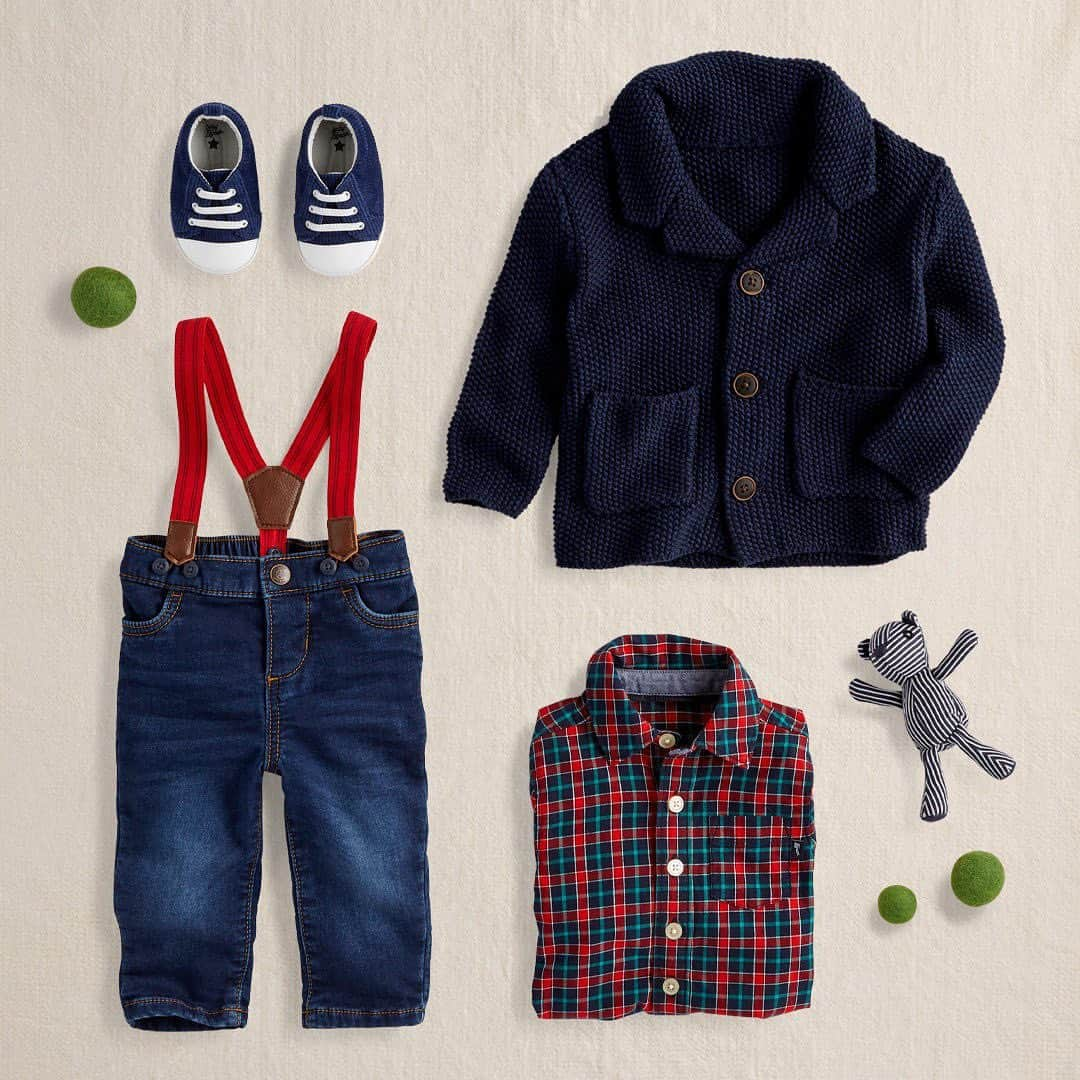 オシュコシュさんのインスタグラム写真 - (オシュコシュInstagram)「Pint-sized plaid plus suspender pants, please! This look is dashing. 🦌 #babybgosh #babyboy #christmaspics」12月9日 3時33分 - oshkoshkids