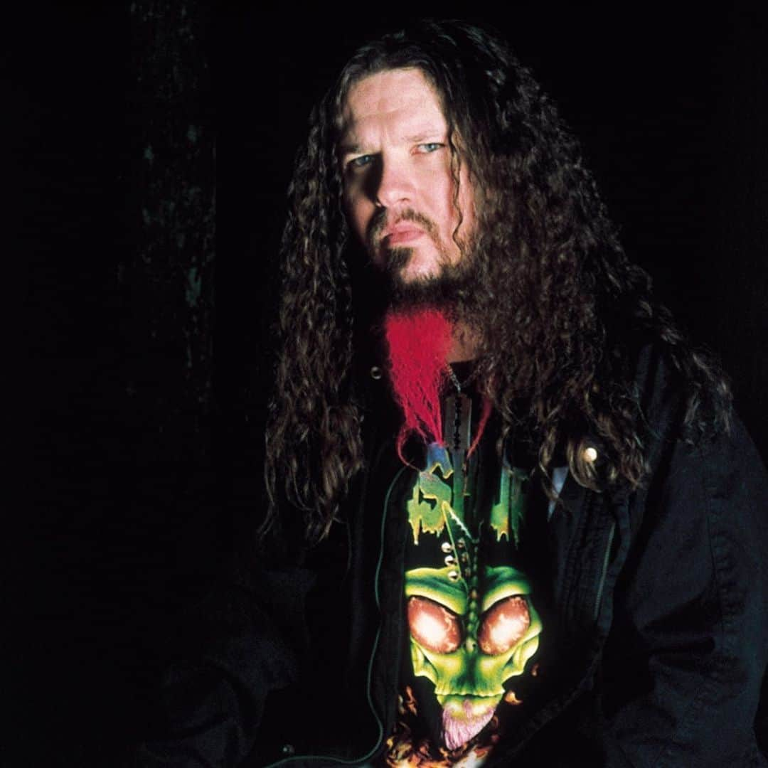 Kerrang!さんのインスタグラム写真 - (Kerrang!Instagram)「16 years ago today, we lost the legend that was Dimebag Darrell. Blast his music loud today 🤘 ⠀⠀⠀⠀⠀⠀⠀⠀⠀ #kerrang #kerrangmagazine #dimebag #dimebagdarrell #darrellabbott #pantera」12月9日 3時45分 - kerrangmagazine_